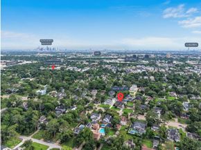 835 W 43rd Street, Houston TX 77018