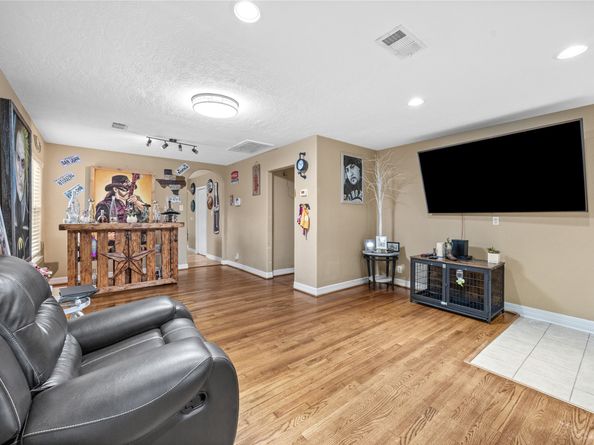 8112 Milredge Street, Houston TX 77017