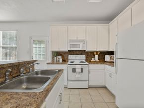 2911 Hackamore Hollow Lane, Houston TX 77014