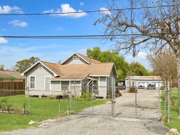 1833 Tidwell Lane, Houston TX 77093