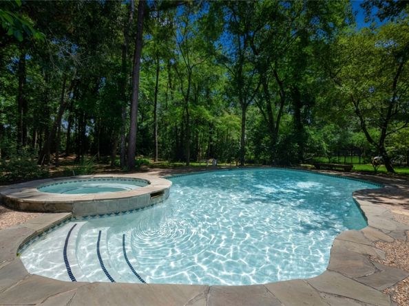 42 Skyflower Drive, The Woodlands TX 77381