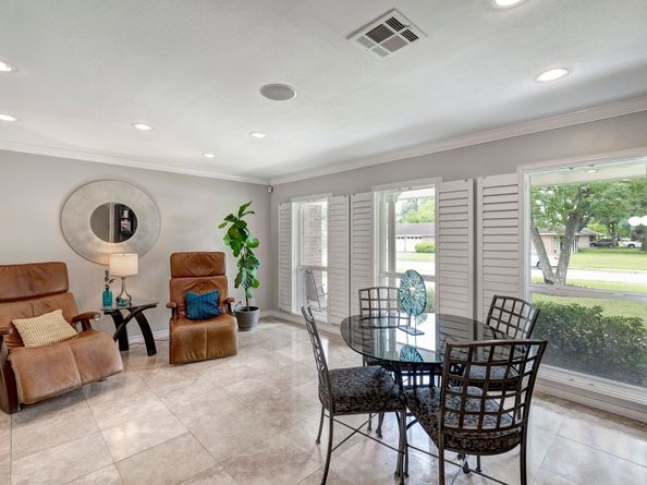 1111 Clovis Road, Houston TX 77008