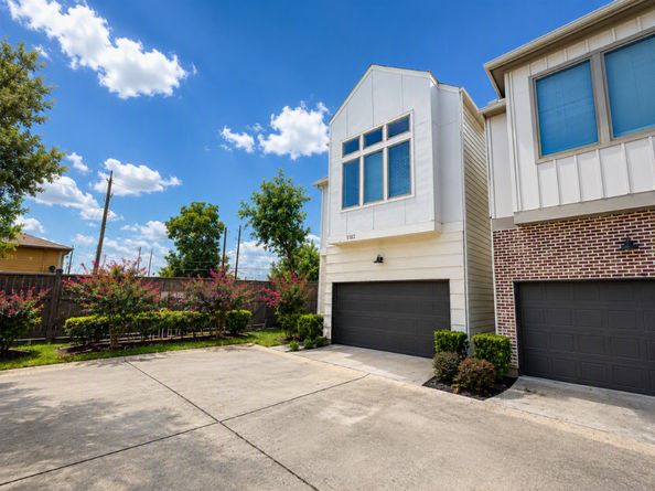 1103 Olivier Lane, Houston TX 77055