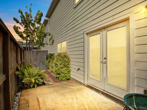 3739 Main Poplar Drive, Houston TX 77025