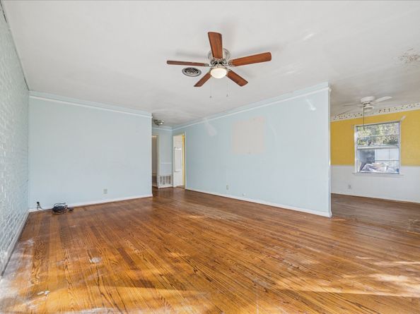 6341 Rowan Lane, Houston TX 77074