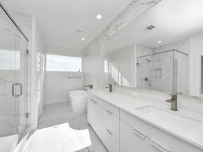 2104 Diagonal Lane, Houston TX 77051