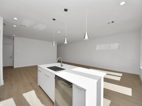 2104 Diagonal Lane, Houston TX 77051