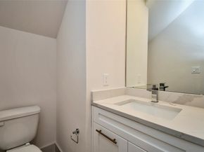 2104 Diagonal Lane, Houston TX 77051