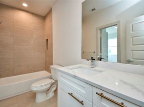 2104 Diagonal Lane, Houston TX 77051