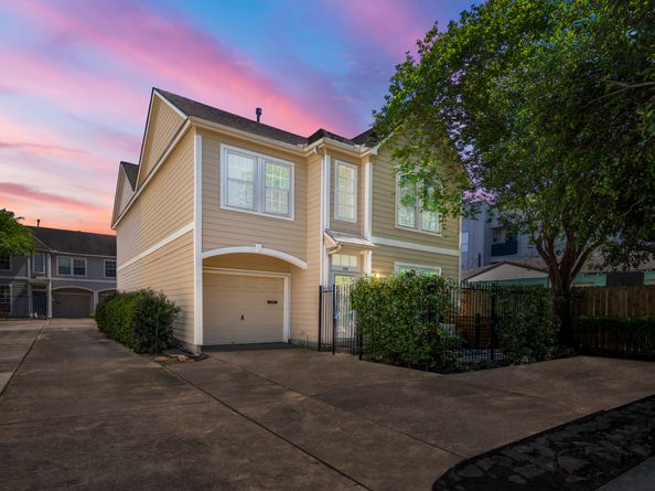 2703 Jackson Street, Houston TX 77004