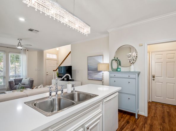 2703 Jackson Street, Houston TX 77004