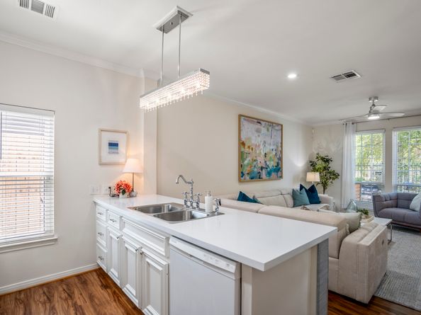 2703 Jackson Street, Houston TX 77004