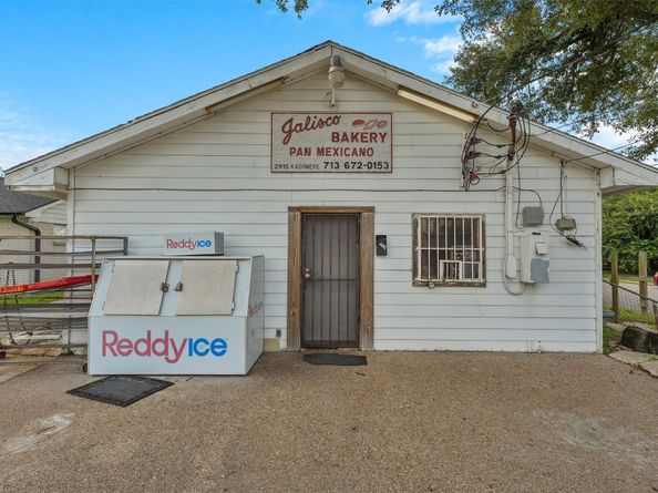 2915 Kashmere Street, Houston TX 77026