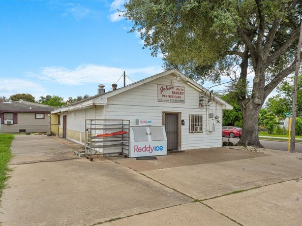 2915 Kashmere Street, Houston TX 77026