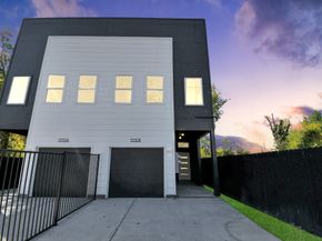 3330 Francis Street AB, Houston TX 77004