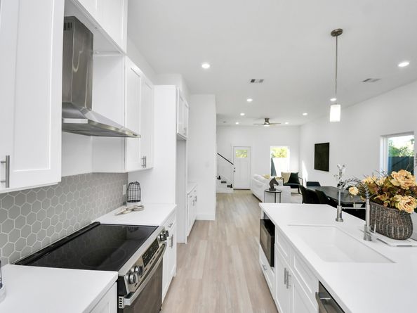 3330 Francis Street AB, Houston TX 77004