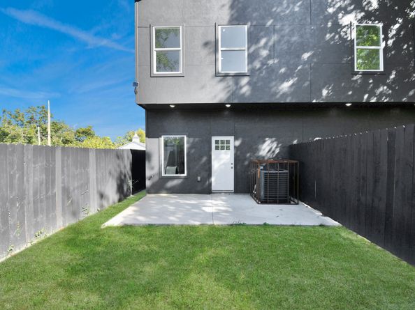 3330 Francis Street AB, Houston TX 77004