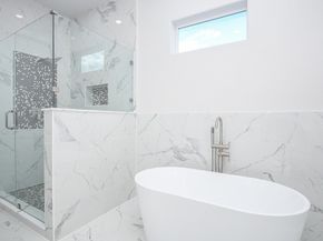 111 E 33rd Street B, Houston TX 77018