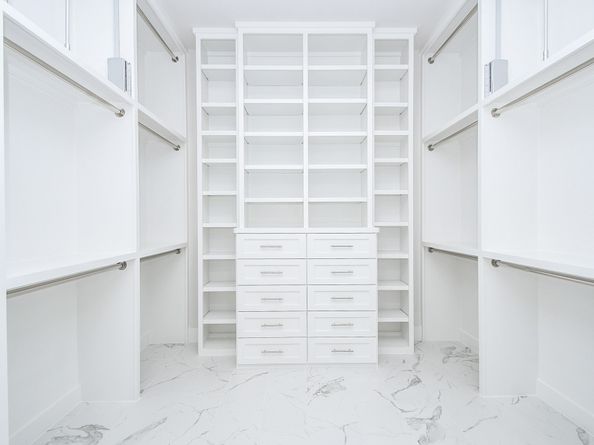 111 E 33rd Street B, Houston TX 77018