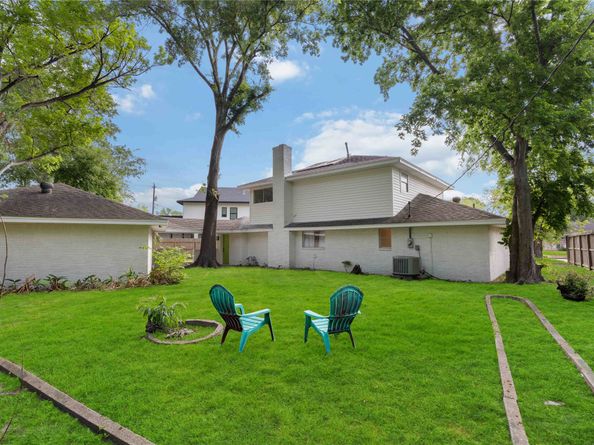 5427 Alba Road, Houston TX 77091