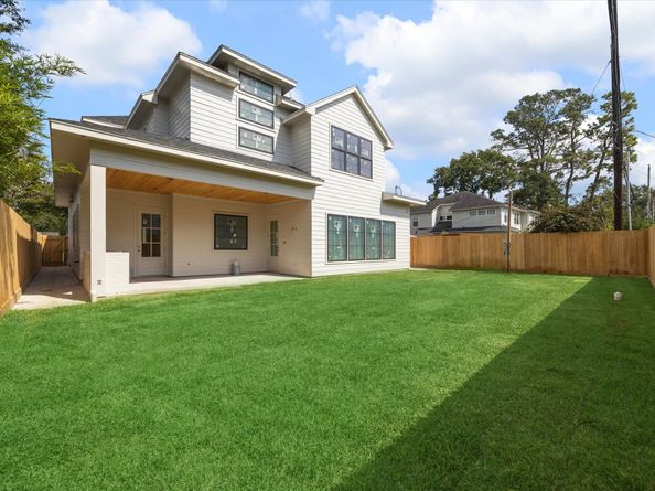 1243 Candlelight Lane, Houston TX 77018