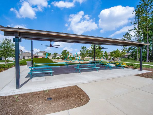 15627 Tranquil Pines Street, Conroe TX 77302