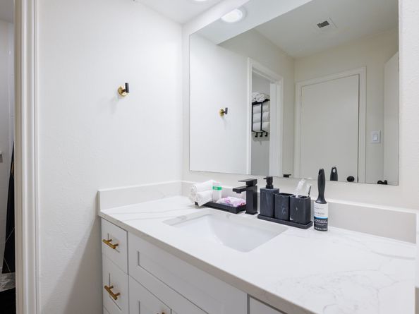 11203 Briar Forest Drive, Houston TX 77042