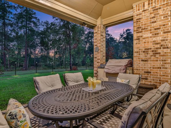 19248 Yellow Chestnut Lane, New Caney TX 77357