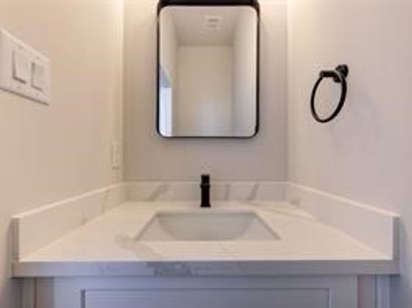 892 Paul Quinn Street, Houston TX 77091