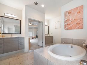 1333 W 22nd Street F, Houston TX 77008