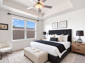 1333 W 22nd Street F, Houston TX 77008