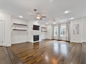 1333 W 22nd Street F, Houston TX 77008