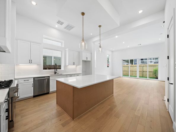 815 W 18th Street, Houston TX 77008