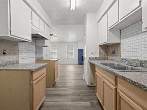 10027 Towne Mist Drive, Sugar Land TX 77498