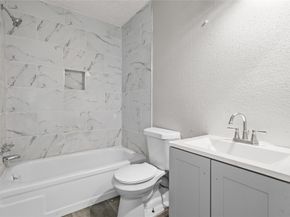 10027 Towne Mist Drive, Sugar Land TX 77498