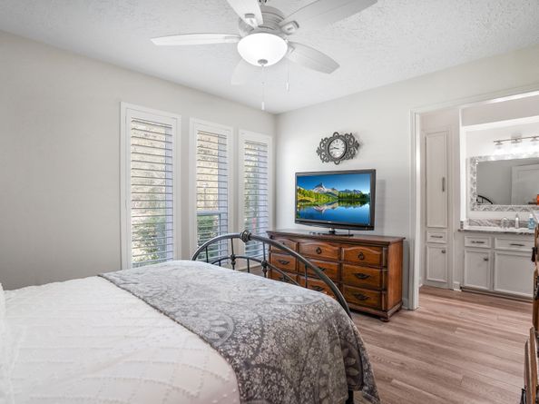 1006 Castle Hill Trail, Houston TX 77339