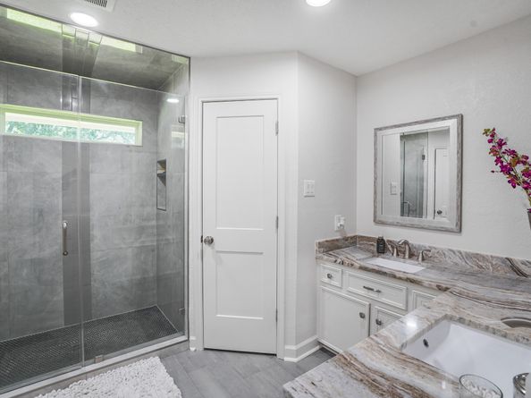 1006 Castle Hill Trail, Houston TX 77339