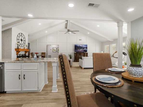 1006 Castle Hill Trail, Houston TX 77339