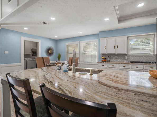 1006 Castle Hill Trail, Houston TX 77339