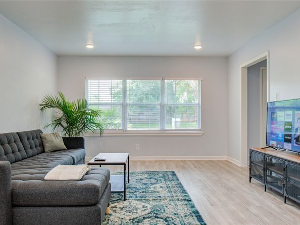 4522 Willowbend Boulevard, Houston TX 77035