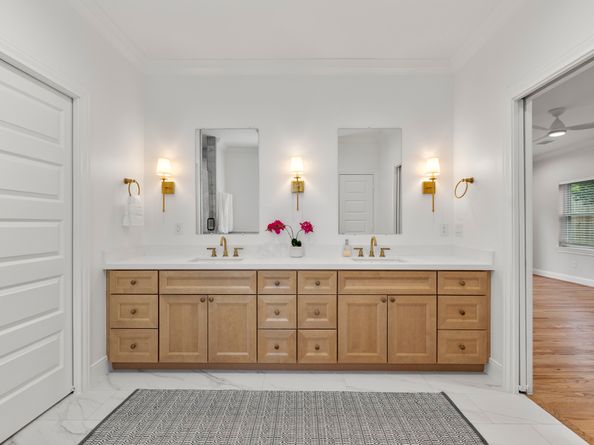 810 Nashua Street, Houston TX 77008