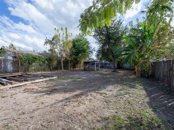 2630 Keeland Street, Houston TX 77093