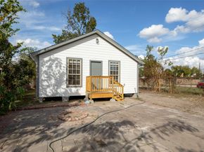 2630 Keeland Street, Houston TX 77093