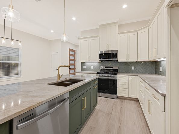 7809 Dyer Street, Houston TX 77088