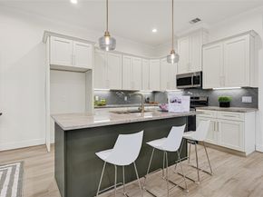 7809 Dyer Street, Houston TX 77088