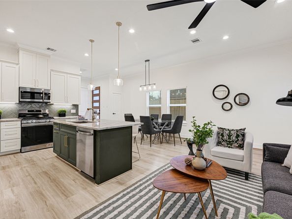 7809 Dyer Street, Houston TX 77088