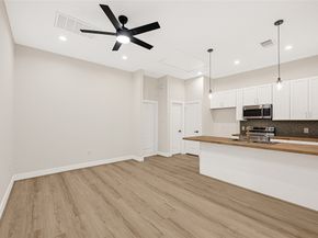 7809 Dyer Street, Houston TX 77088