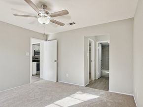 9707 Richmond Avenue 98, Houston TX 77042