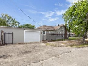 1801 Hussion Street, Houston TX 77003