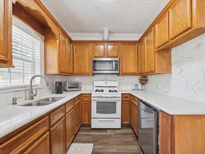 1801 Hussion Street, Houston TX 77003